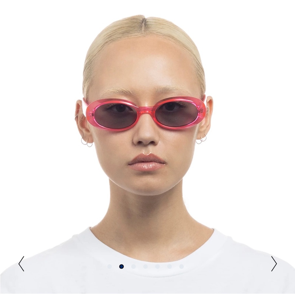 NWT Le Specs Work It! - Hyper Pink